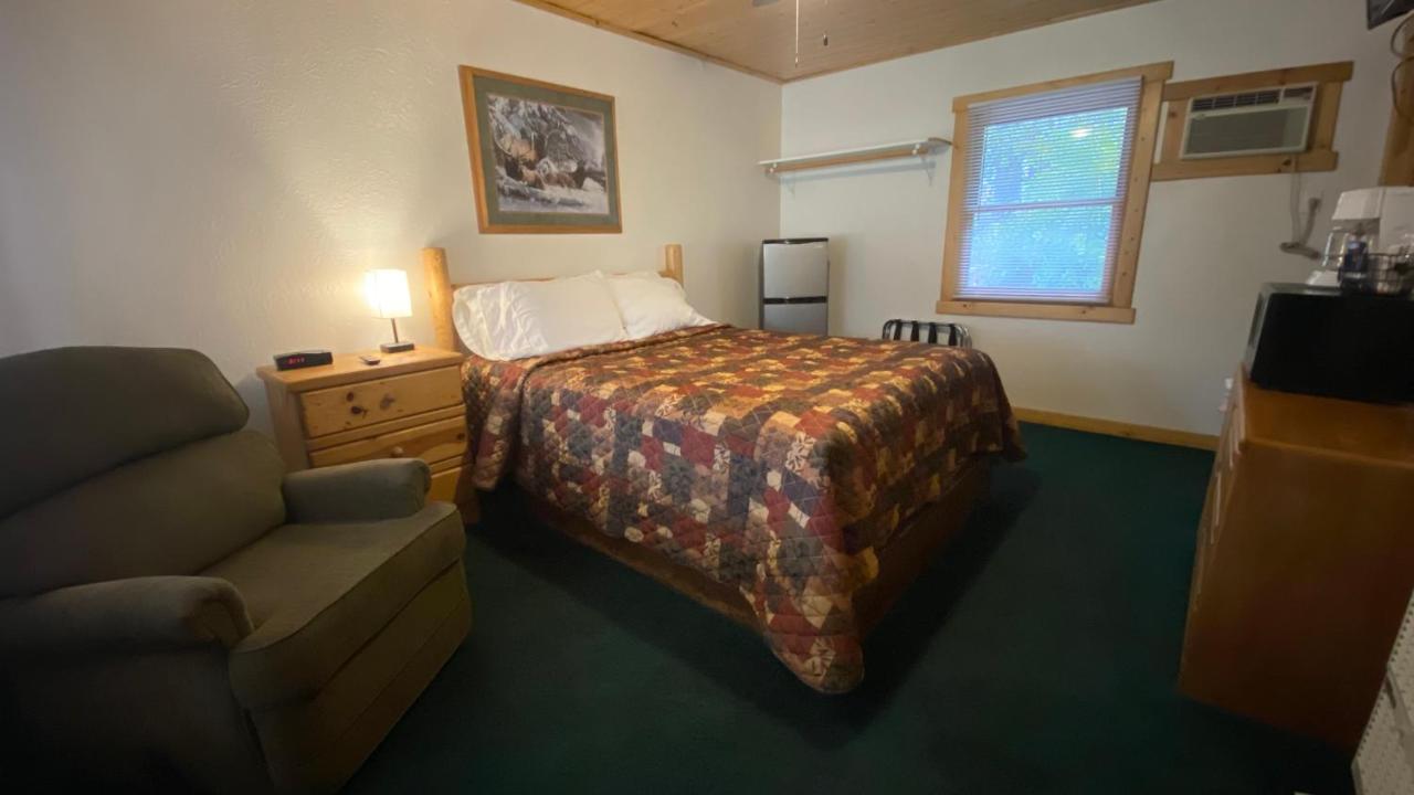 Fawndale Lodge Shasta Lake Buitenkant foto
